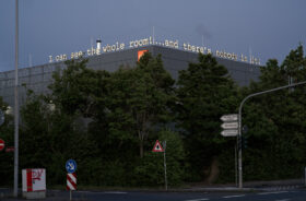 I can see the whole room!